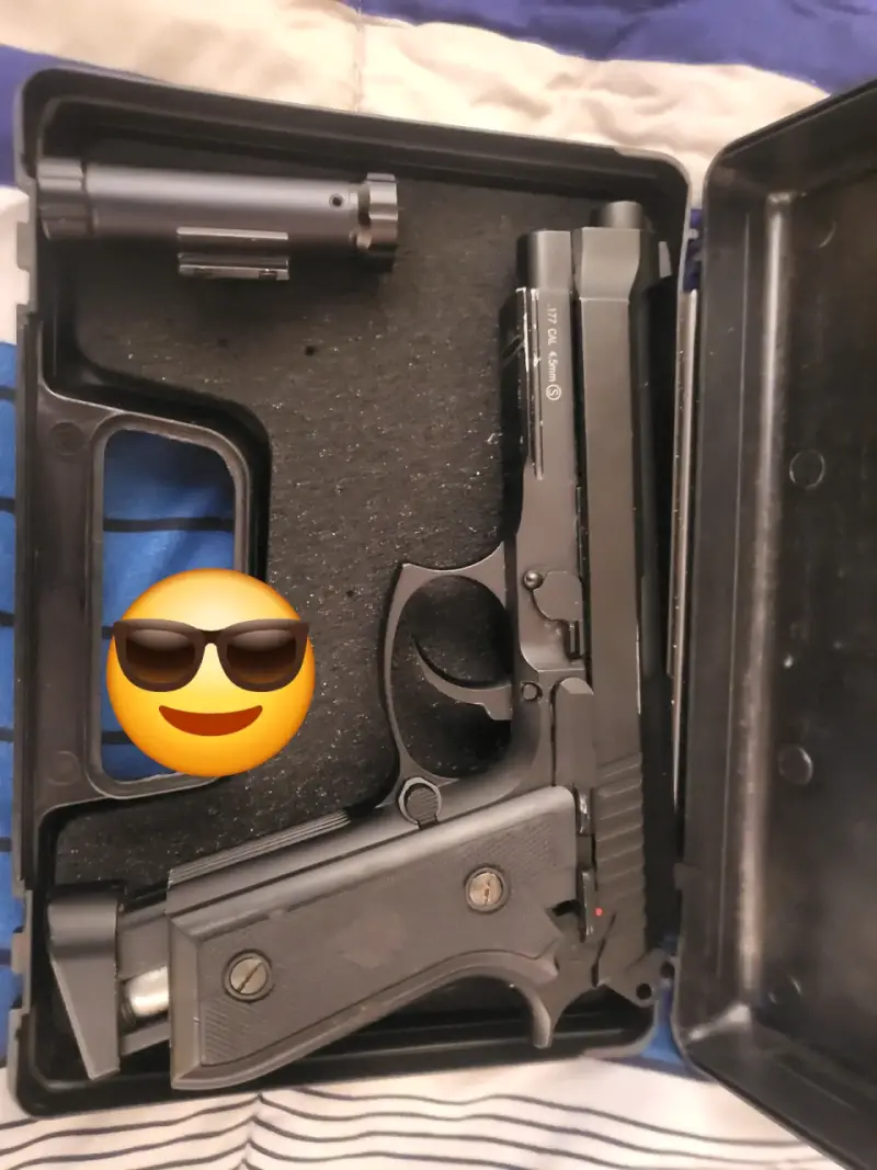 Pistola de aire comprimido en caja - 1