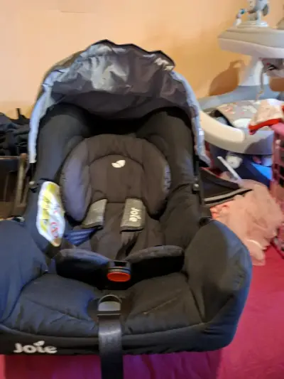 Silla de auto para bebé Joie - miniatura 1