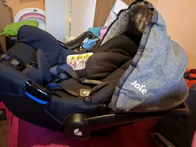 Silla de auto para bebé Joie - miniatura 2