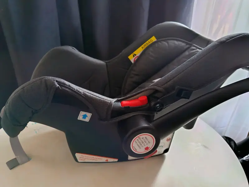 Silla de auto para bebé - 2