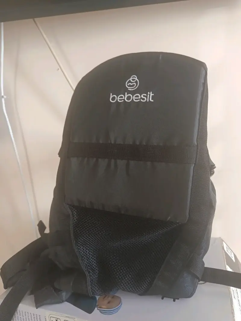 Mochila portabebés Bebesit negra - 1