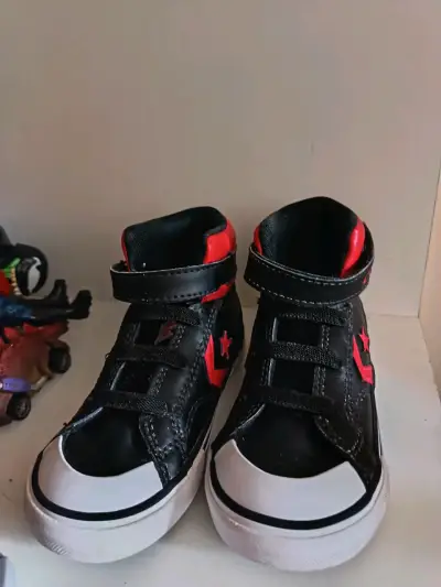 Zapatillas converse, talla 23 - miniatura 1
