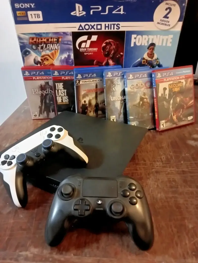 Consola PlayStation 4 con juegos - 4