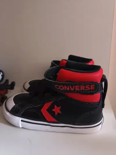 Zapatillas converse, talla 23 - miniatura 2