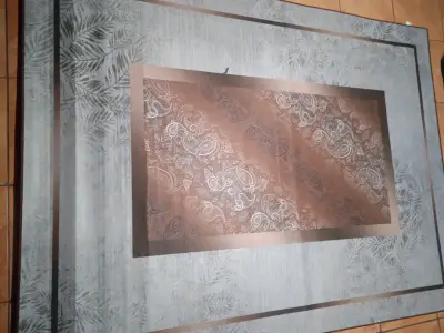 Alfombra grande con diseño floral - miniatura 1