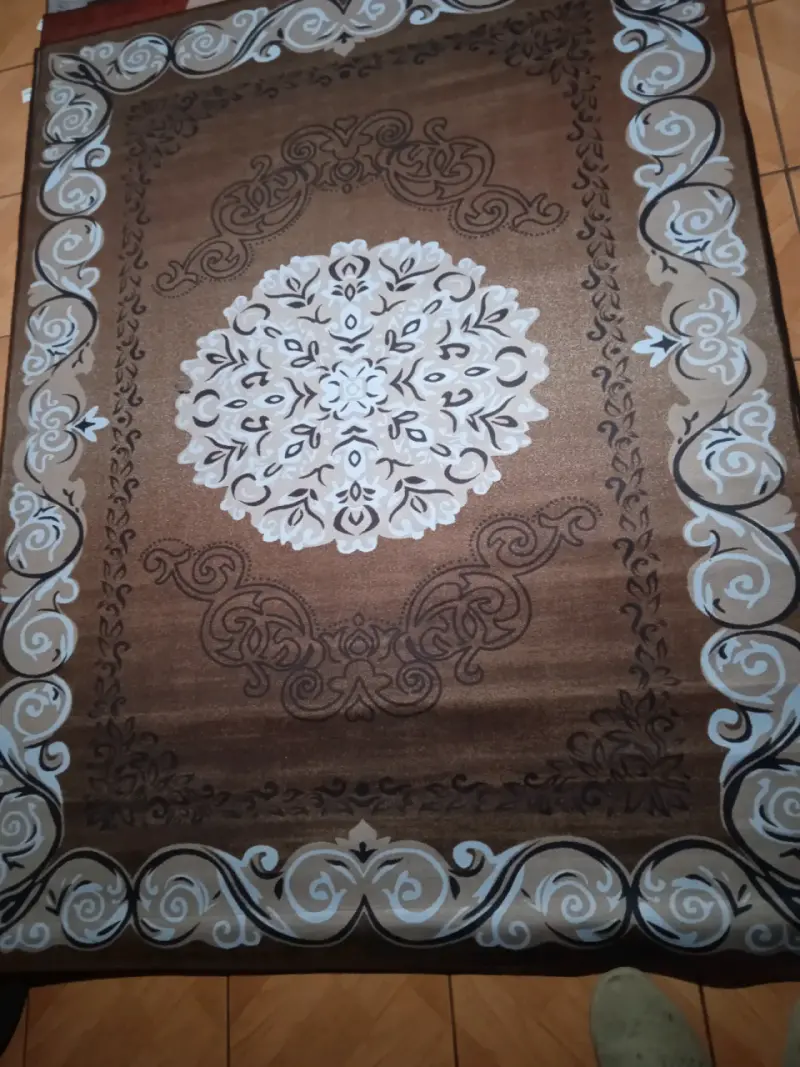 Alfombra grande con diseño floral - 4