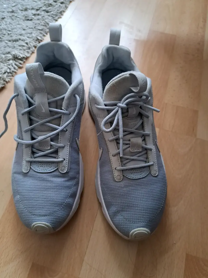 Zapatillas deportivas celestes Nike Num. 39 - 4