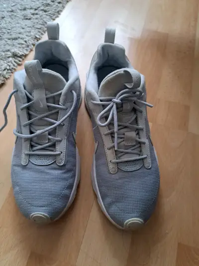 Zapatillas deportivas celestes Nike Num. 39 - miniatura 4