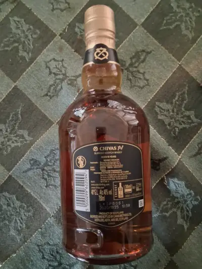 Whisky Chivas Regal XV 15 años - miniatura 2