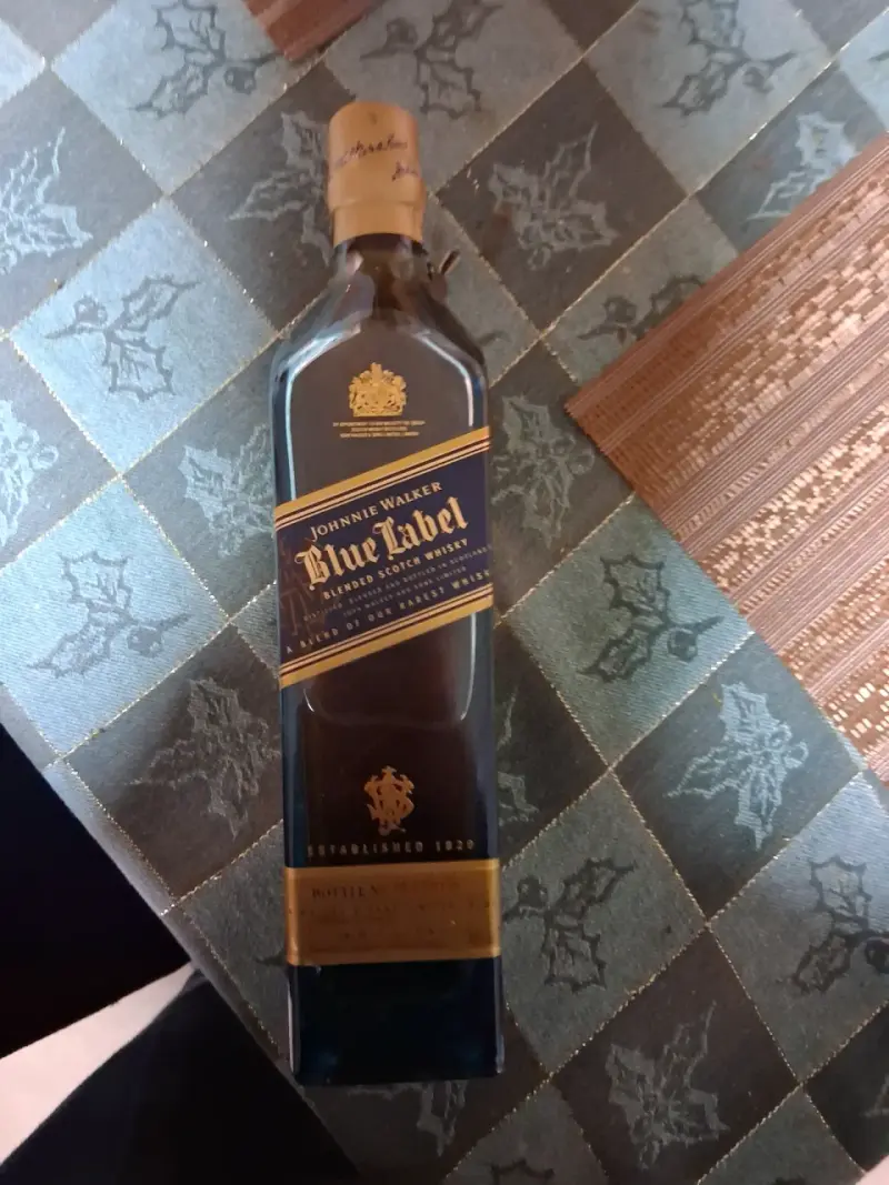Licor Blue Label Johnnie Walker - 1