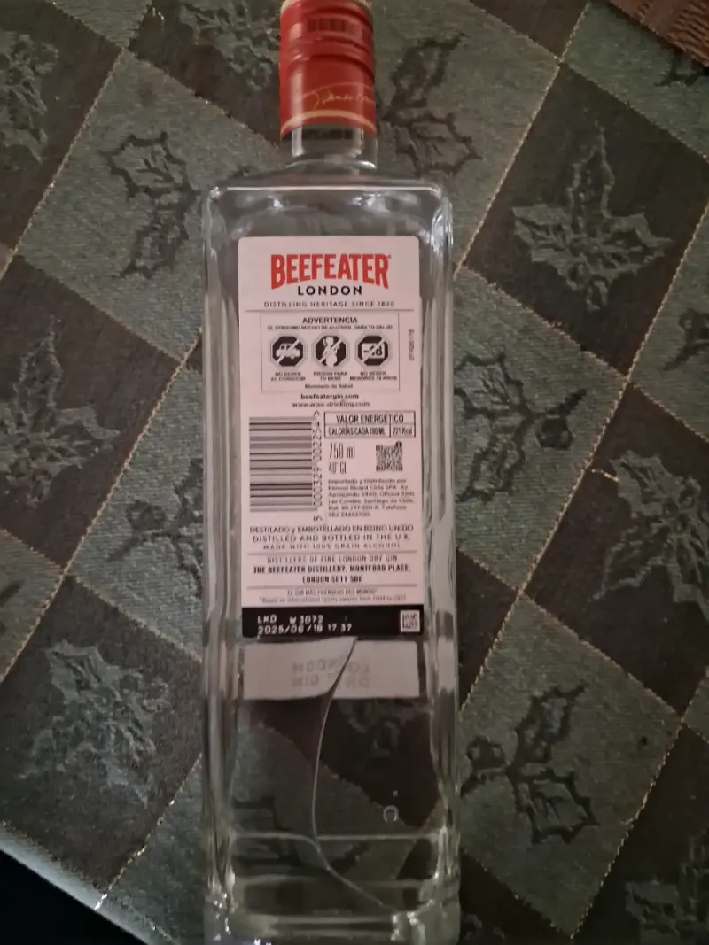 Botella de ginebra Beefeater - 2