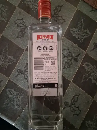 Botella de ginebra Beefeater - miniatura 2
