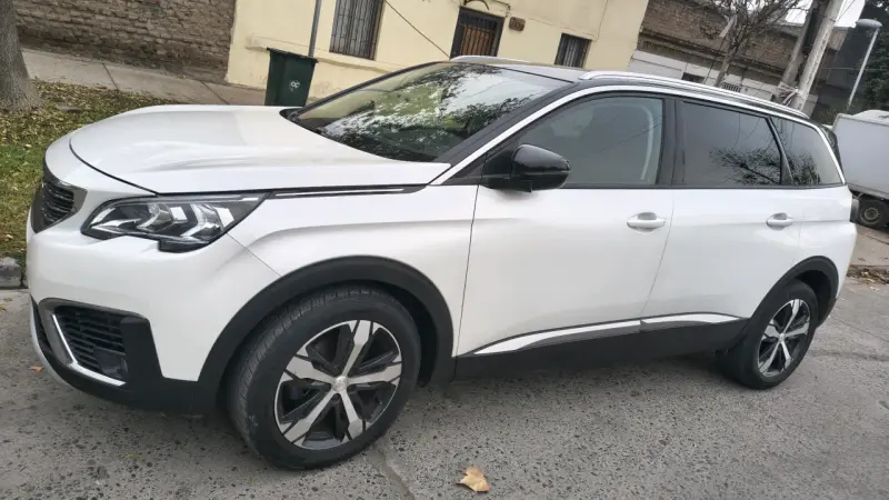 Peugeot 5008 - 3