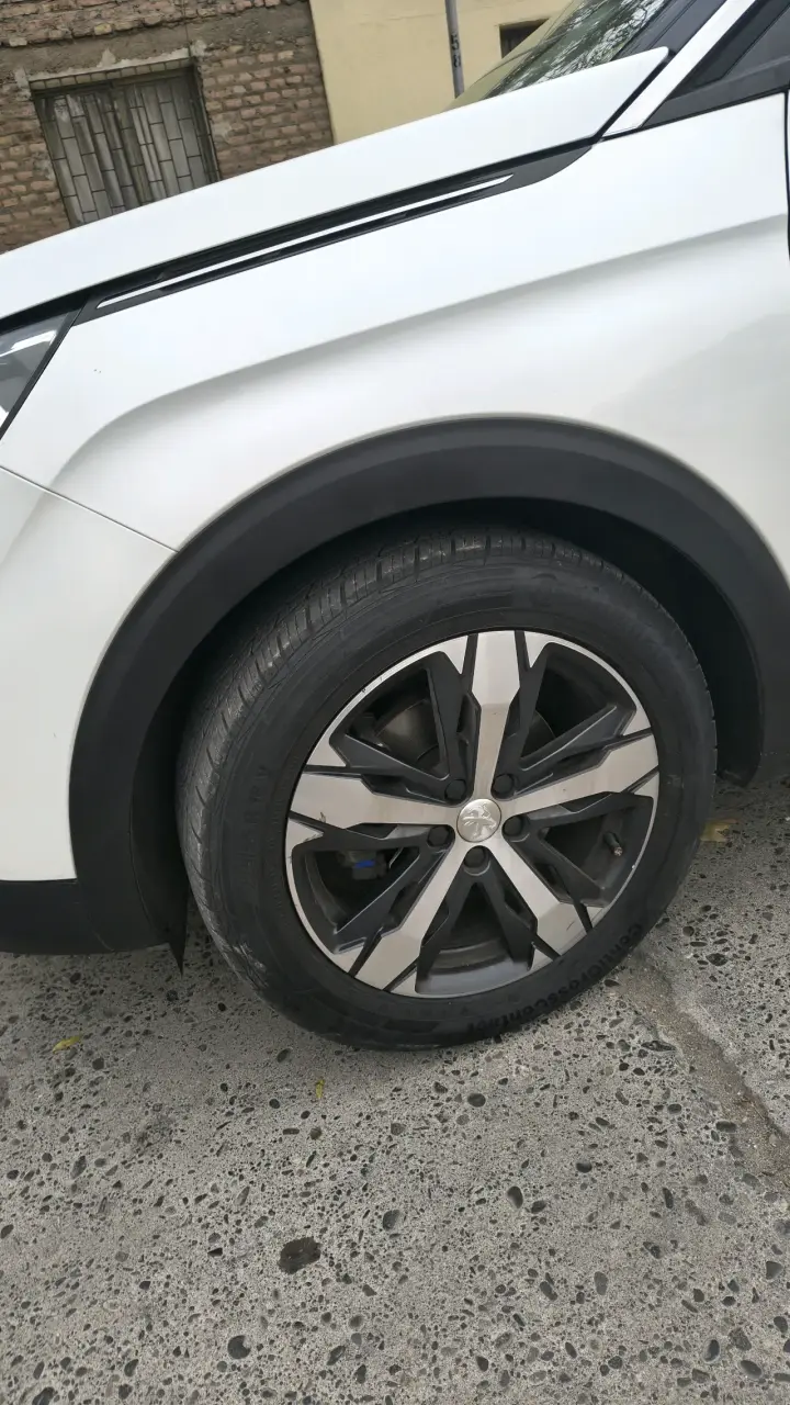 Peugeot 5008 - 4