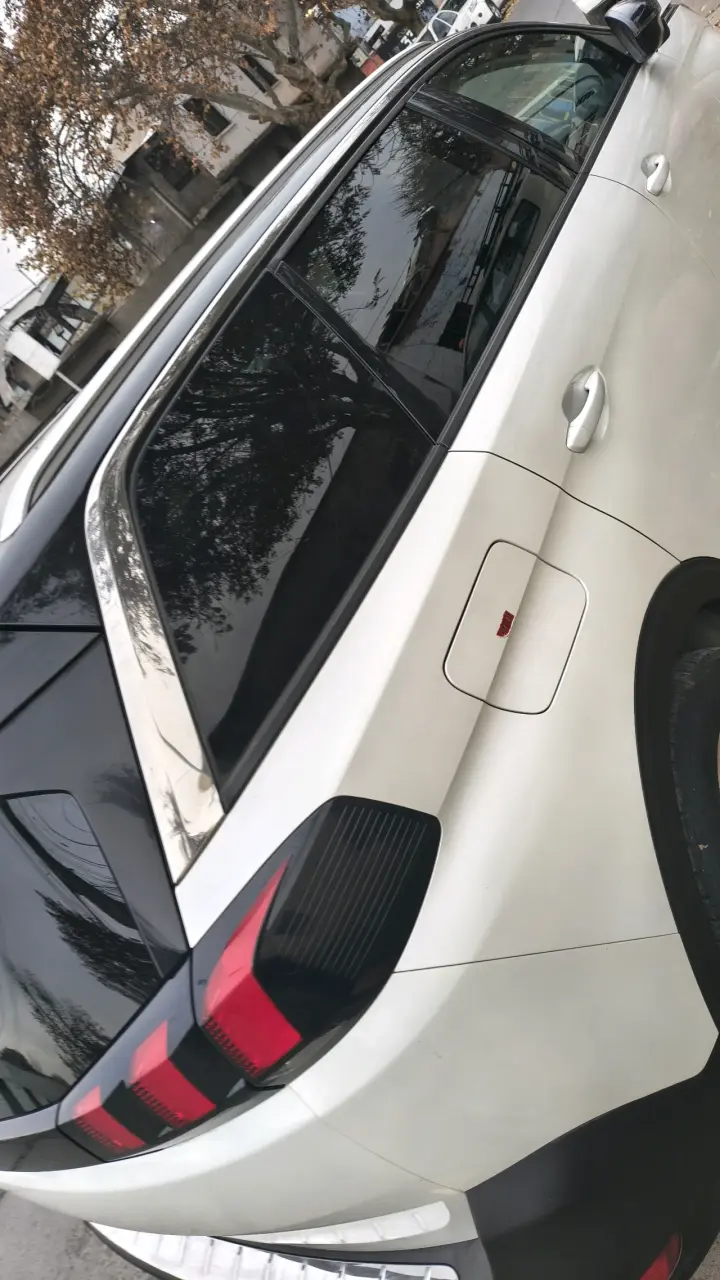Peugeot 5008 - 5