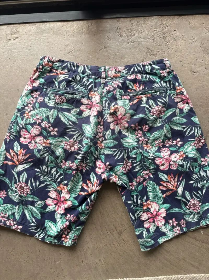 Shorts de flores coloridos - 2