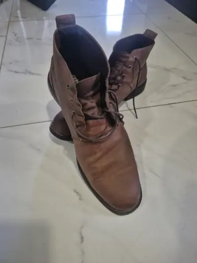 Botas de cuero marrón - miniatura 1