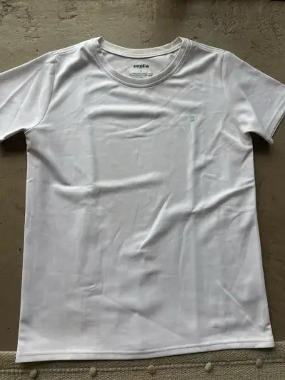 Polera blanca Sepiia antimanchas - miniatura 1
