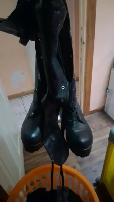 Botas negras con plataforma - miniatura 3