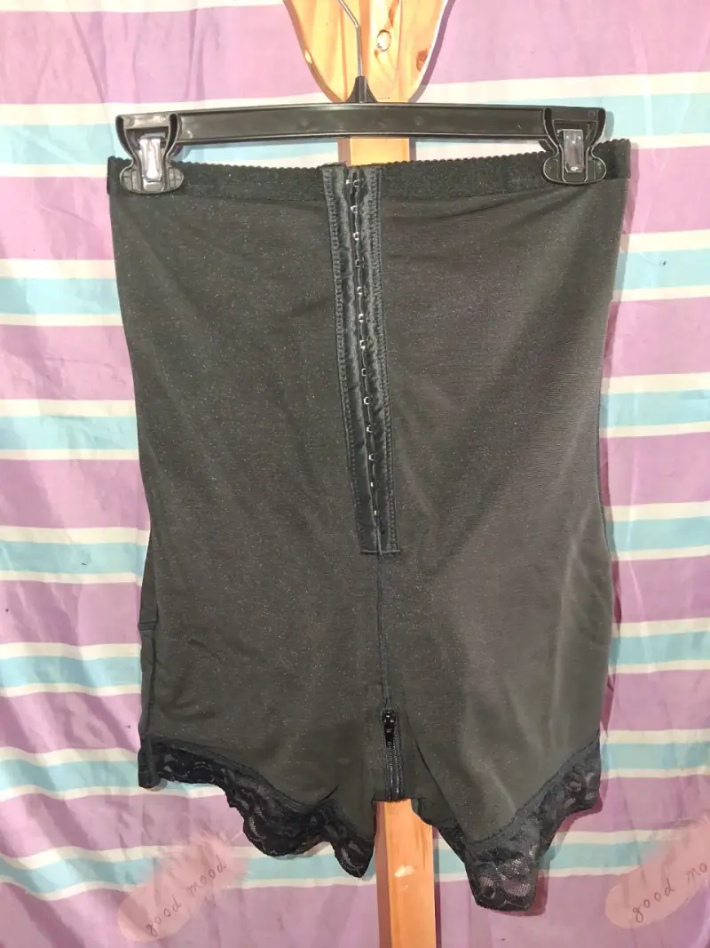 Faja reductora negra con encaje - 1