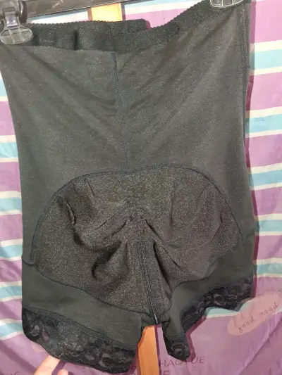 Faja reductora negra con encaje - miniatura 5