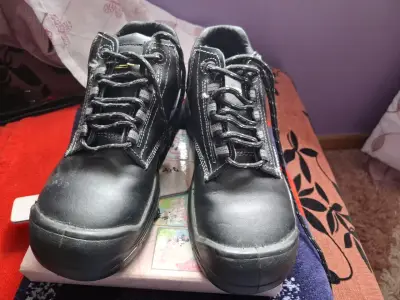 Zapatos de seguridad negros - miniatura 1