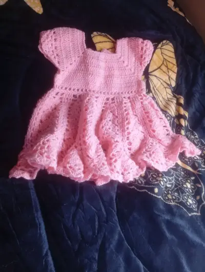 Chaleco tejido rosado infantil - miniatura 2
