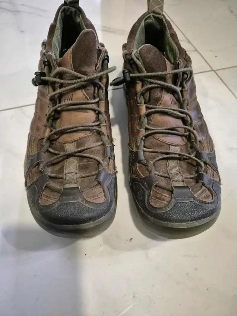 Zapatos outdoor marrones usados
