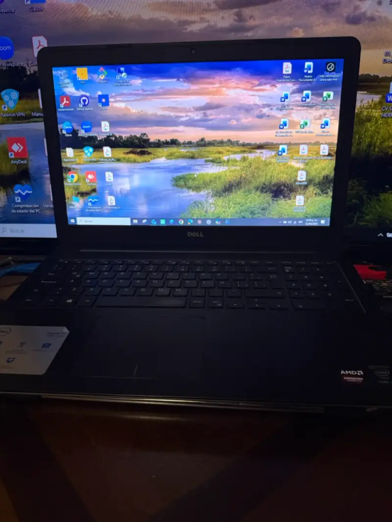 Laptop Dell Inspiron usado - 3