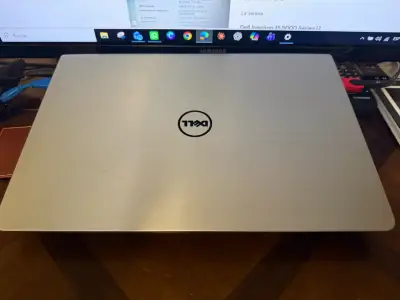 Laptop Dell Inspiron usado - miniatura 4