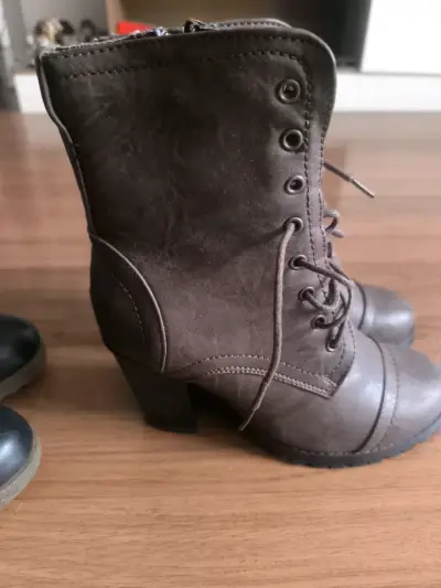 Botines de cuero marrón con tacón - miniatura 1