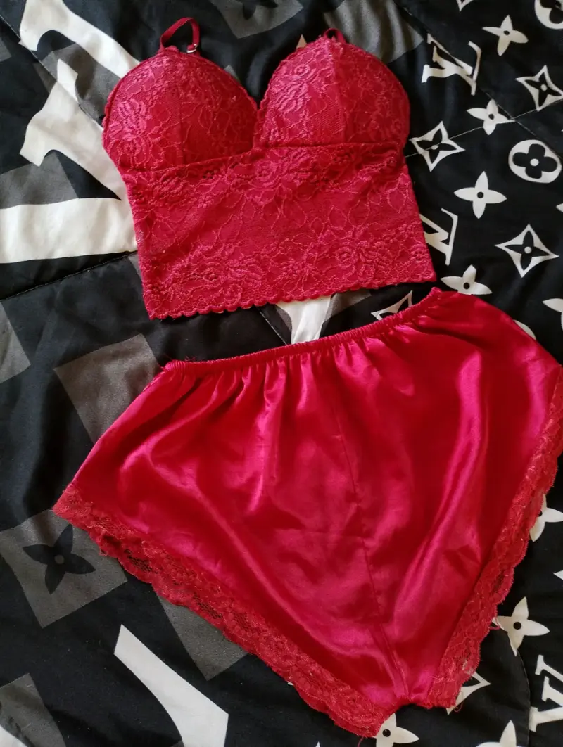 Conjunto lencería rojo encaje