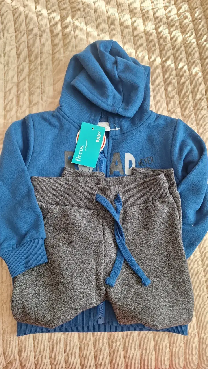 Conjunto poleron azul + buzo gris para bebe - 4