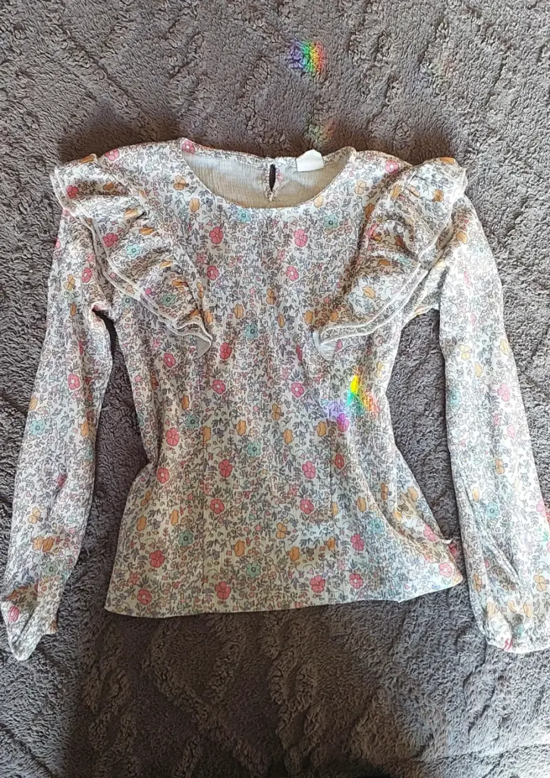 Blusa floral manga larga