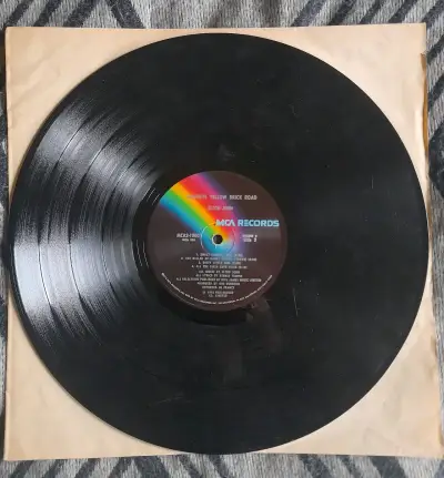 vinilo Elton John - 'Goodbye Yellow Brick Road' - miniatura 1