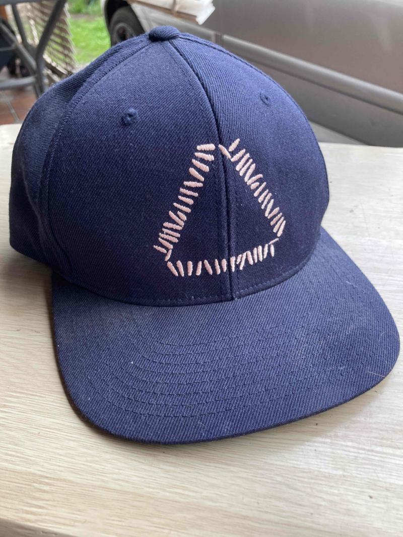 Gorra azul con diseño banda Warpaint - 1
