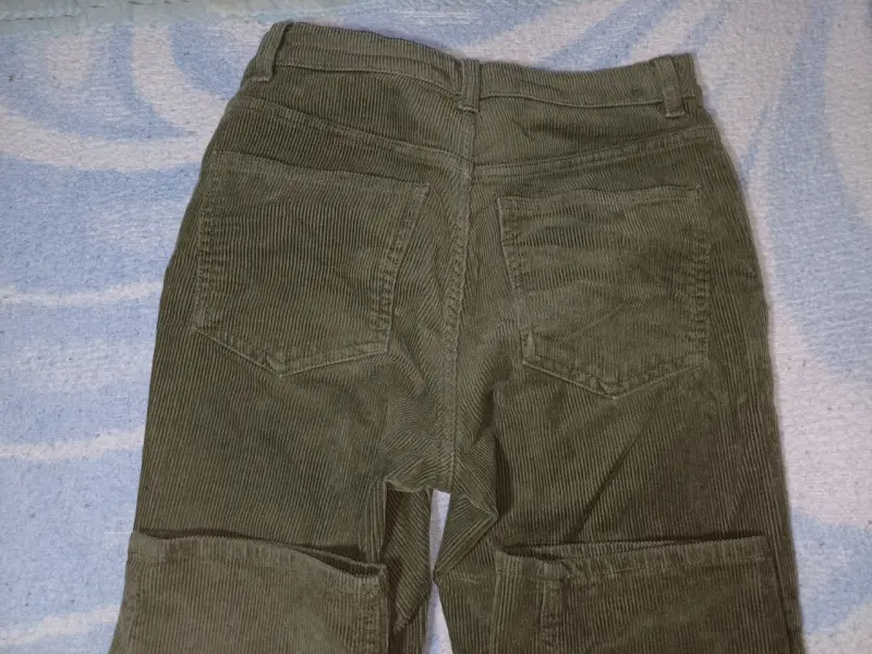 Pantalón de cotele verde oliva HYM - 2