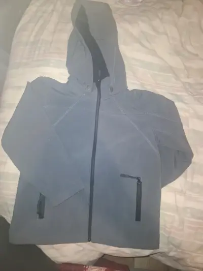 Chaqueta ploma con capucha - miniatura 1