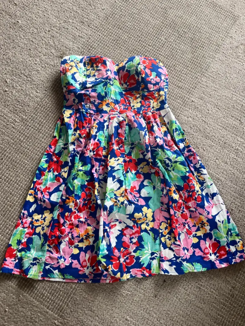 Vestido strapless floral