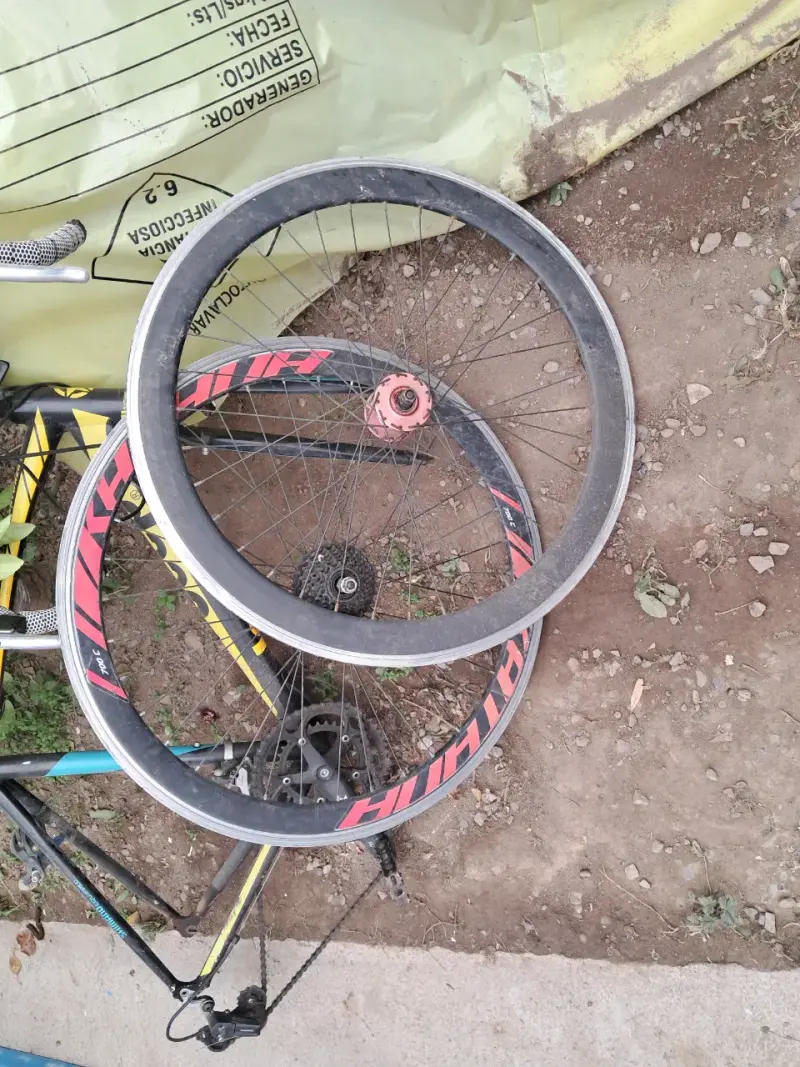Bicicleta y ruedas (ruta) - 1