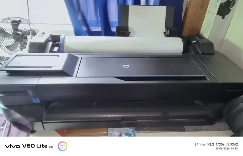 Impresora HP DesignJet grande T120 - 1