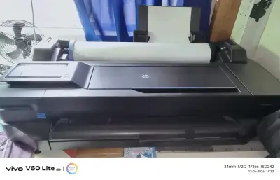 Impresora HP DesignJet grande T120 - miniatura 1