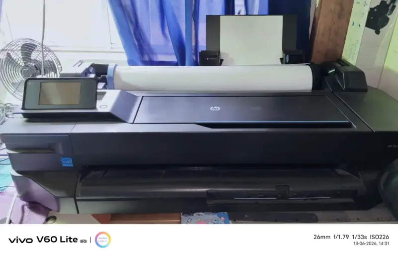 Impresora HP DesignJet grande T120 - 3