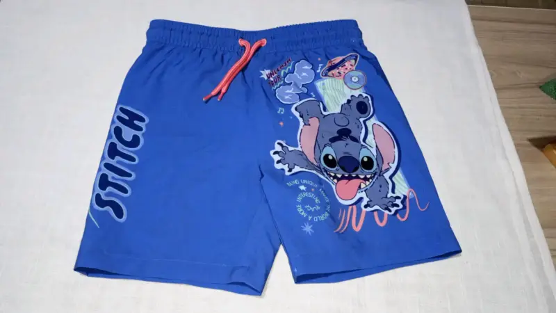 Shorts azules de Stitch
