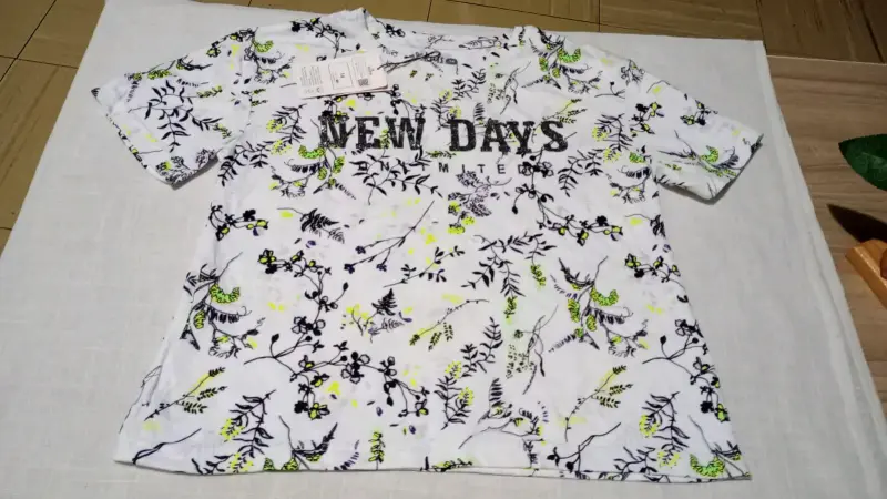 Polera estampada 'New Days'