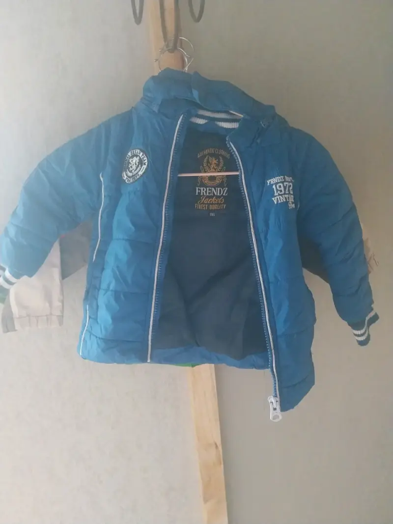 Chaqueta infantil gris y verde - 4
