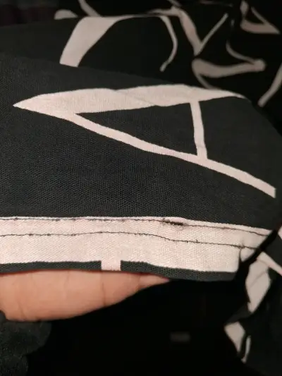 Polera negra con letras blancas armani - miniatura 6