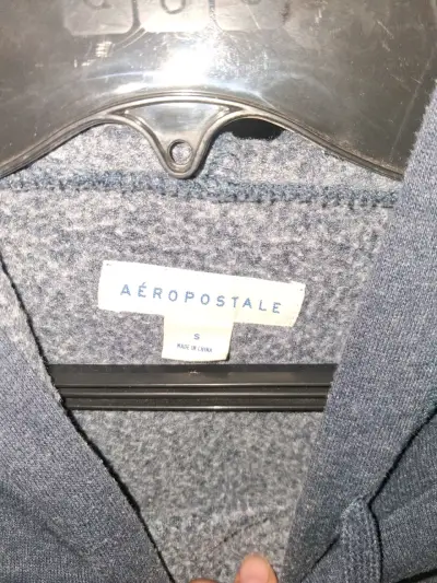 Polerón Aeropostale azul desteñido  con capucha - miniatura 2