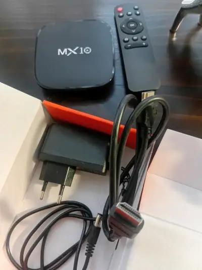 TV Box MX10 con control remoto - miniatura 1
