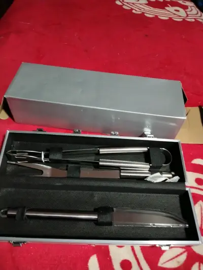 Set de utensilios de asado - miniatura 1